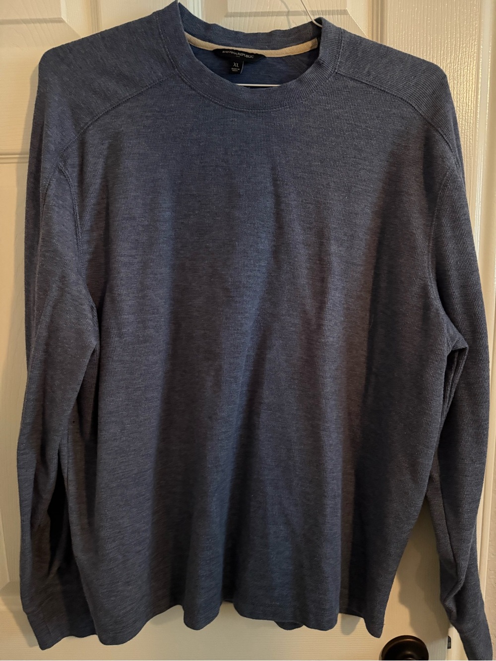 Banana Republic Men's Heathered Blue Crewneck Sweatshirt